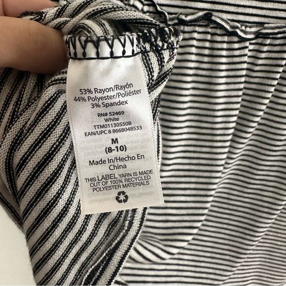 Time and Tru Maternity Black and White Stripe Long sleeve Flowy Top M - Picture 10 of 10